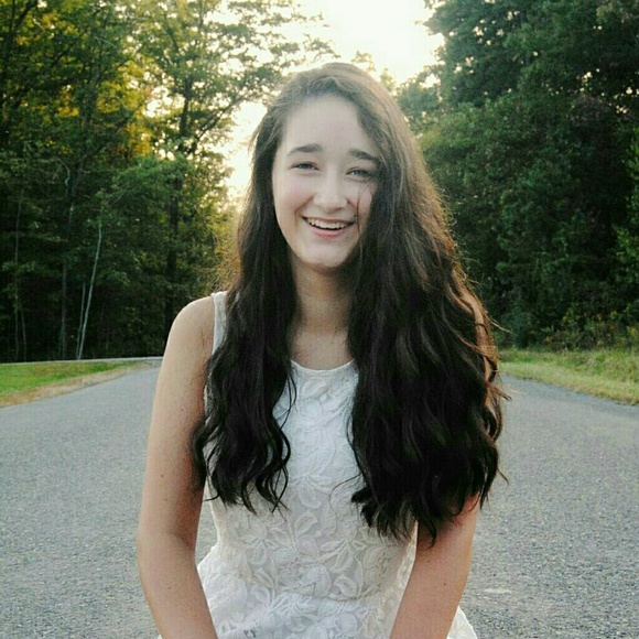 Meet your Posher, Sarah - Picture 1 of 1